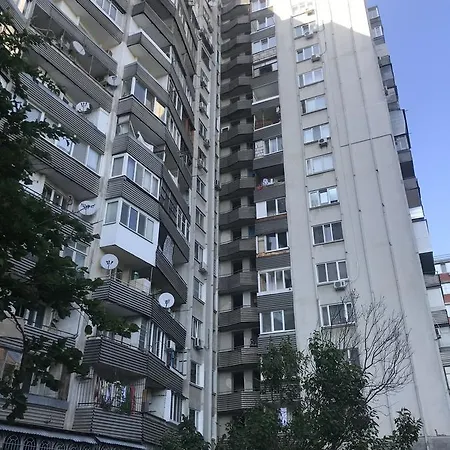 Апартаменти On Svitlyi Lane